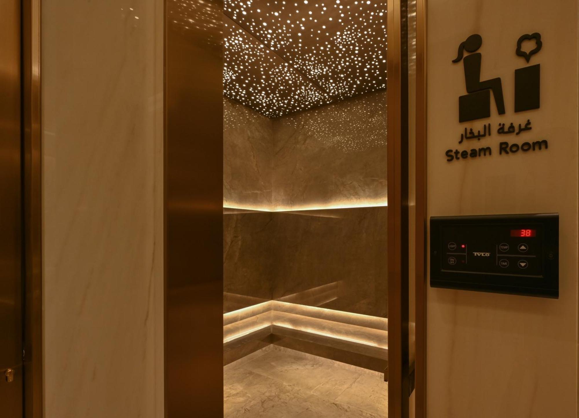 Onyx Rotana Ξενοδοχείο Μανάμα Εξωτερικό φωτογραφία A steam room in a hotel